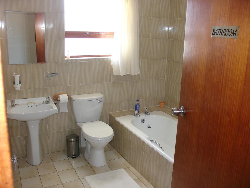 On The Bay Guesthouse Kruisfontein Rom bilde